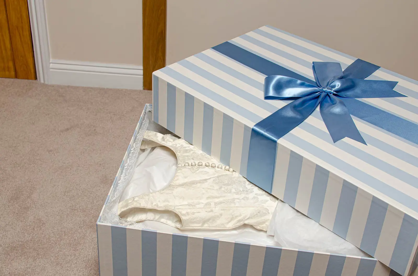 Loose Dress Gift Box